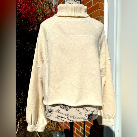 aerie Tops - NWT🌷OFFLINE By Aerie Crop Sweater (NEW in stores!)